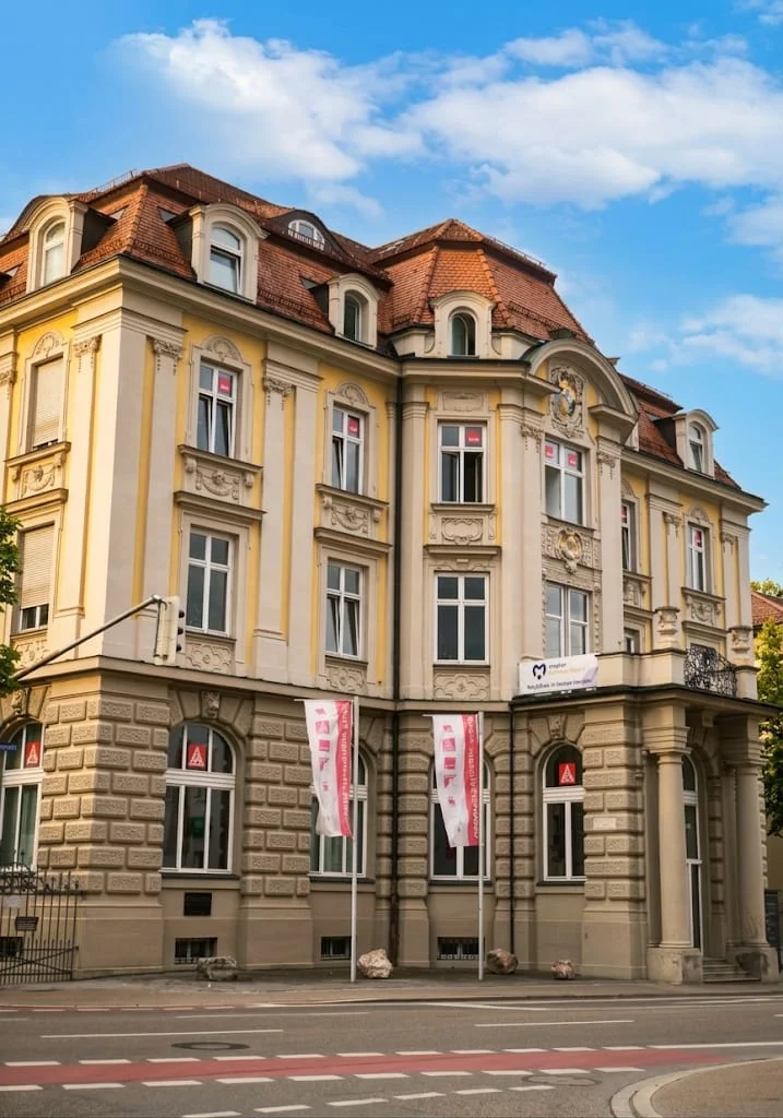 Außenansicht der Zahnarztpraxis in der Beethovenstraße 7, Kempten